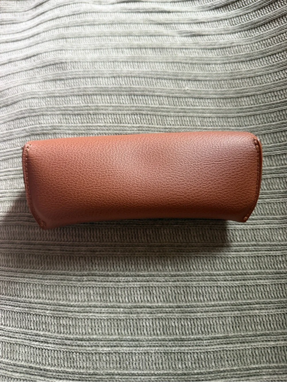 Ray-Ban Brown Leather Sunglasses Case with Gray Cleaning Cloth